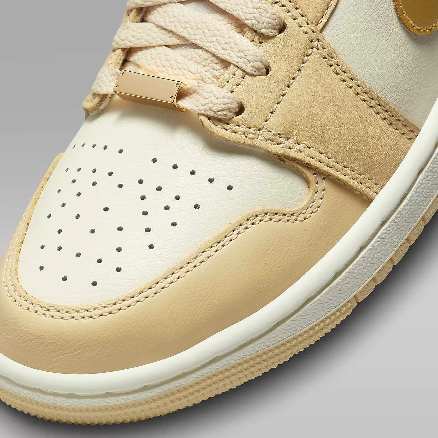 Lifestyle-Nike Lifestyle Air Jordan 1 Mid Se
