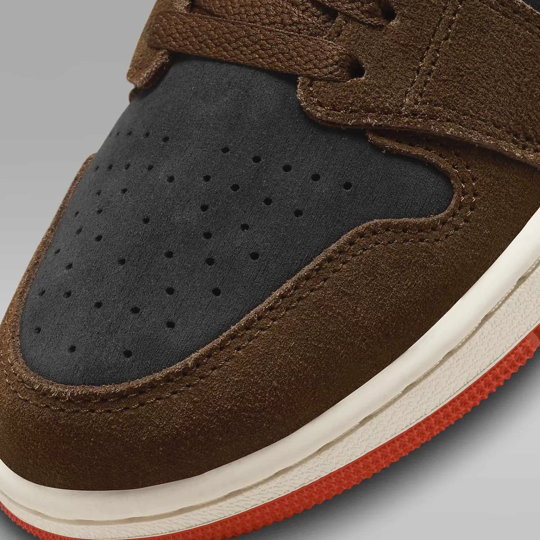 Lifestyle-Nike Lifestyle Air Jordan 1 Zoom Cmft 2