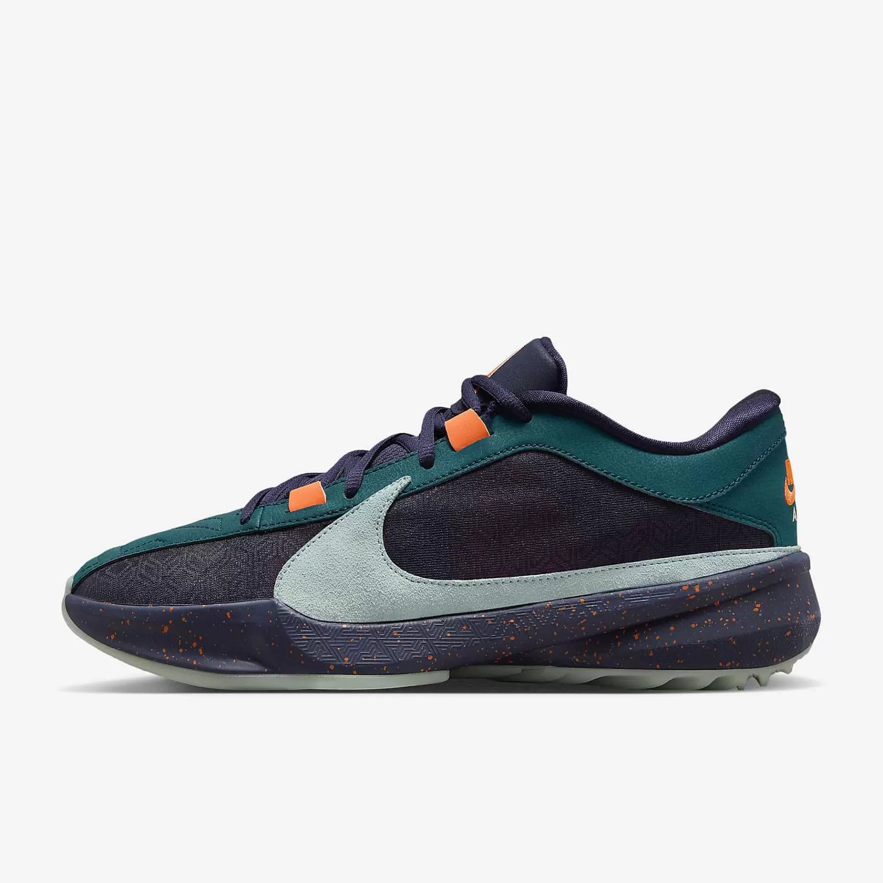 Basketball-Nike Basketball Freak 5