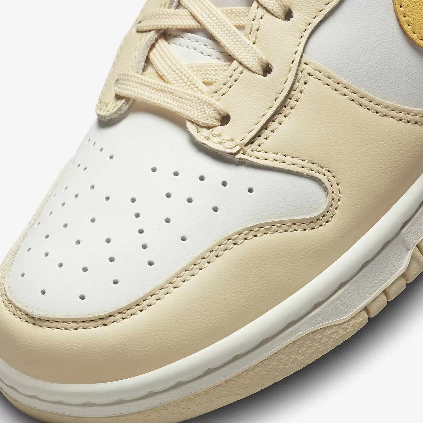 Lifestyle-Nike Lifestyle Dunk High