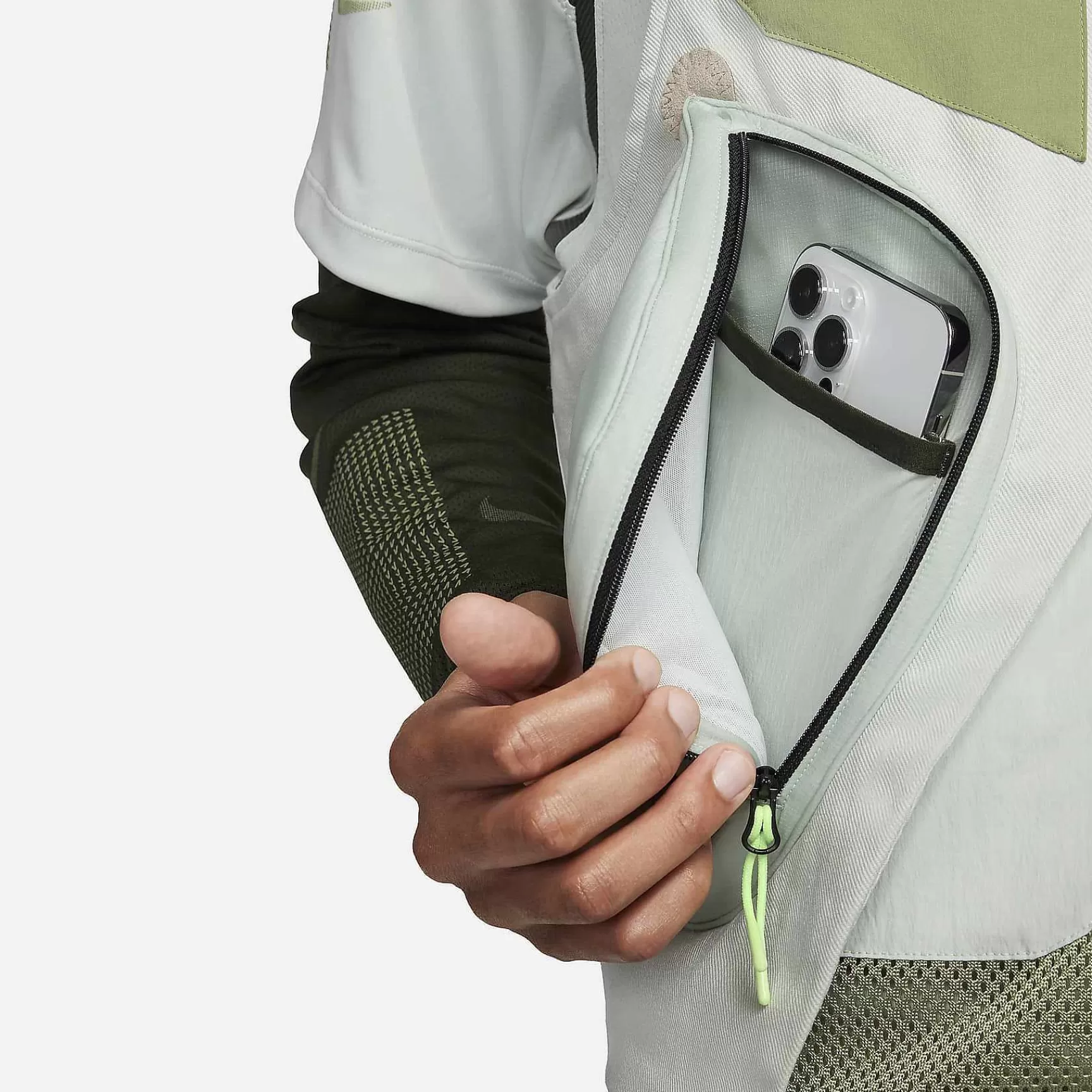 Outerwear & Jackets-Nike Outerwear & Jackets Ispa