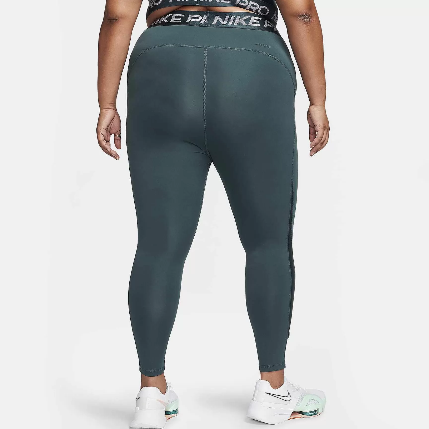 Plus Size-Nike Plus Size Pro