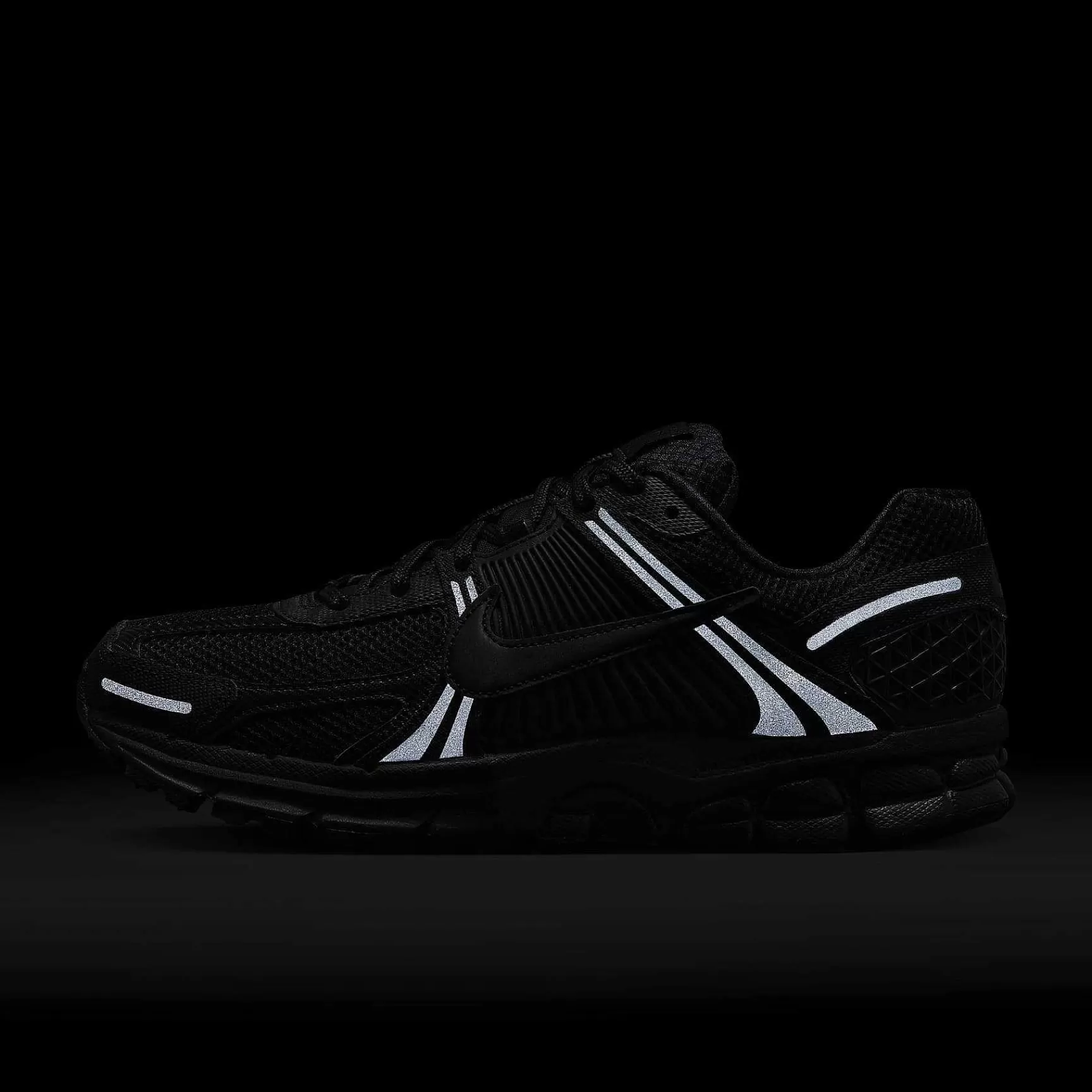 Lifestyle-Nike Lifestyle Vomero 5